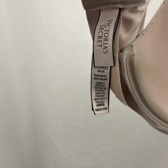 Victoria Secret Light Pink Incredible 36DDD Bra - Picture 11 of 13
